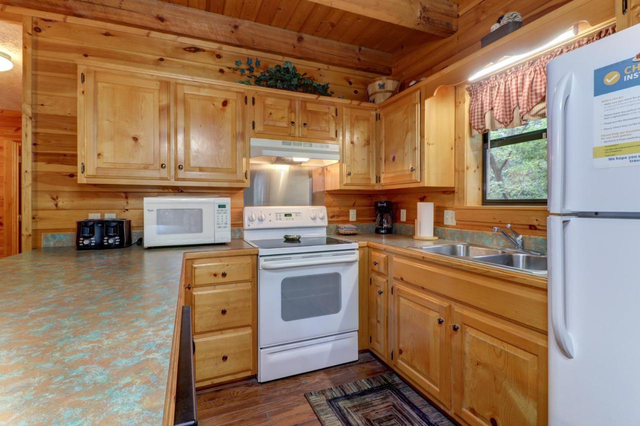 Friendly Bear Cabin Pigeon Forge Ngoại thất bức ảnh